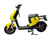 Trotineta electrica cu roti din aliaj de aluminiu